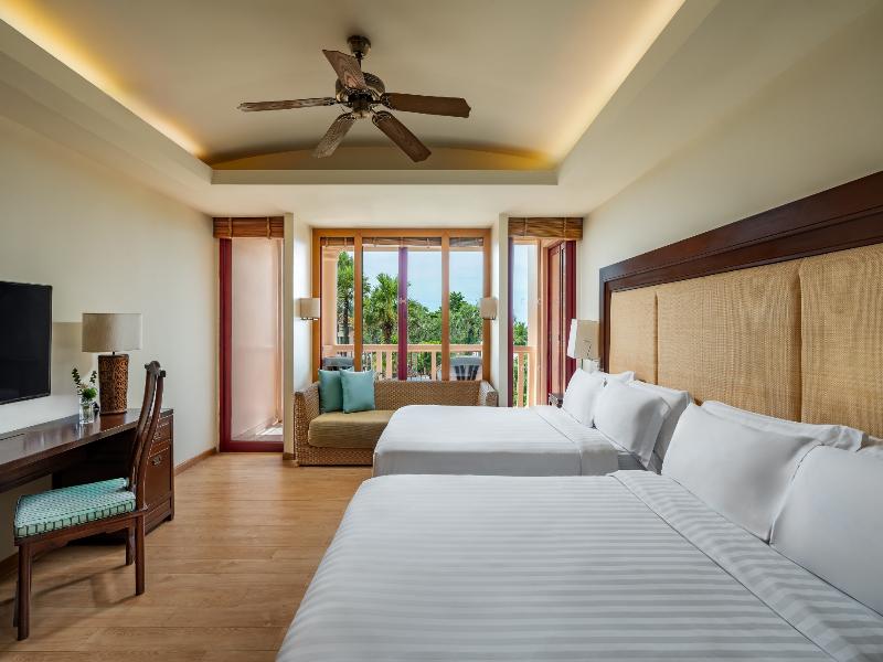 Centara Grand Beach Resort Phuket - Oda