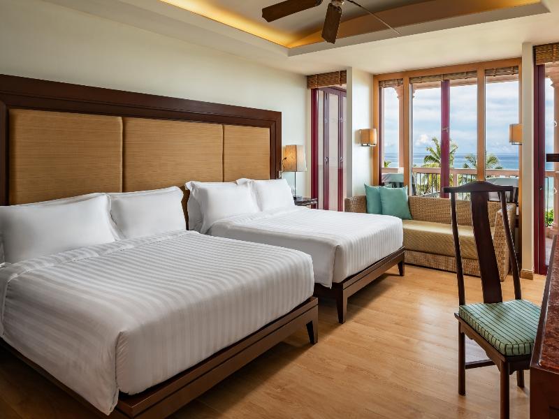 Centara Grand Beach Resort Phuket - Oda