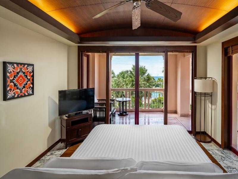 Centara Grand Beach Resort Phuket - Oda
