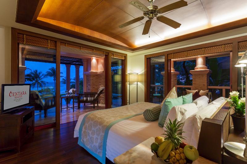 Centara Grand Beach Resort Phuket - Oda