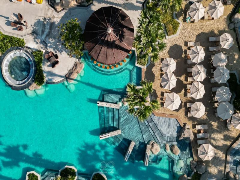 Centara Grand Beach Resort Phuket - Havuz