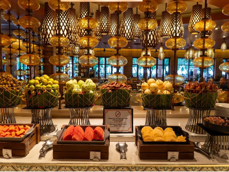 Centara Grand Beach Resort Phuket - Restoran