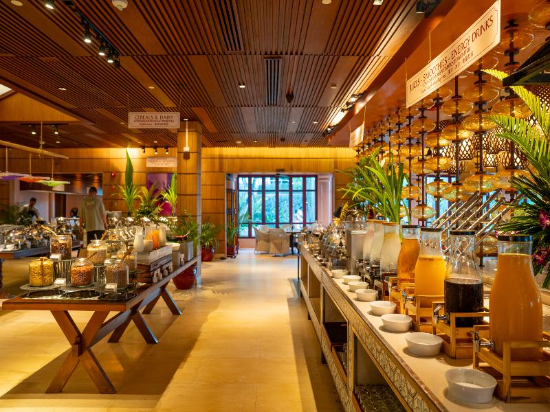 Centara Grand Beach Resort Phuket - Restoran