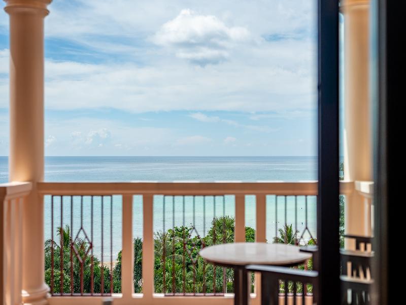 Centara Grand Beach Resort Phuket - Teras