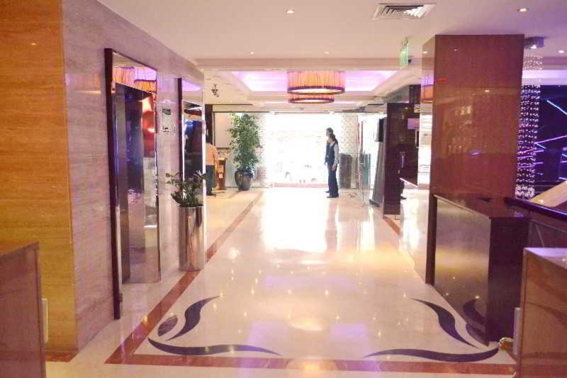 Montreal Hotel - Lobi