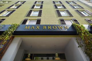 Max Brown 7th District, part of Sircle Collect fotoÄŸrafÄ±