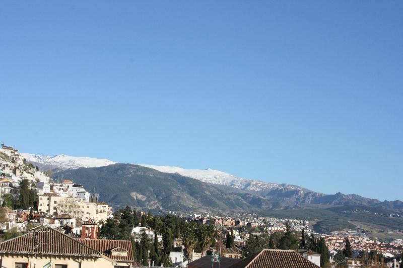 Las Golondrinas de La Alhambra - Genel