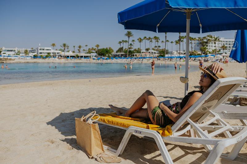 Tasia Maris Sands - Plaj
