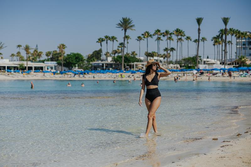 Tasia Maris Sands - Plaj