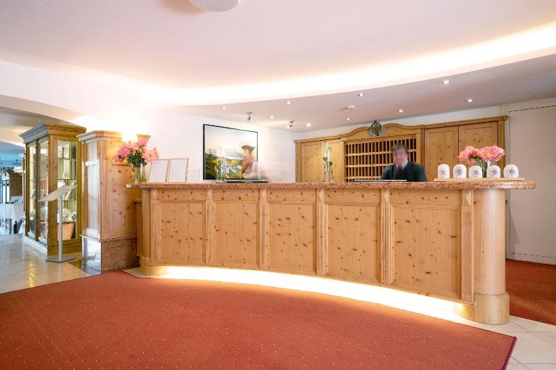 Hotel Kaiserhof Kitzbühel - Lobi