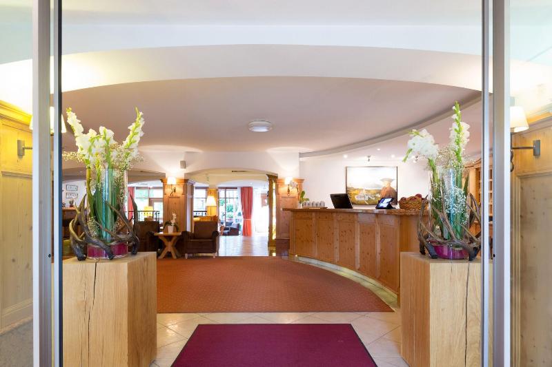 Hotel Kaiserhof Kitzbühel - Lobi
