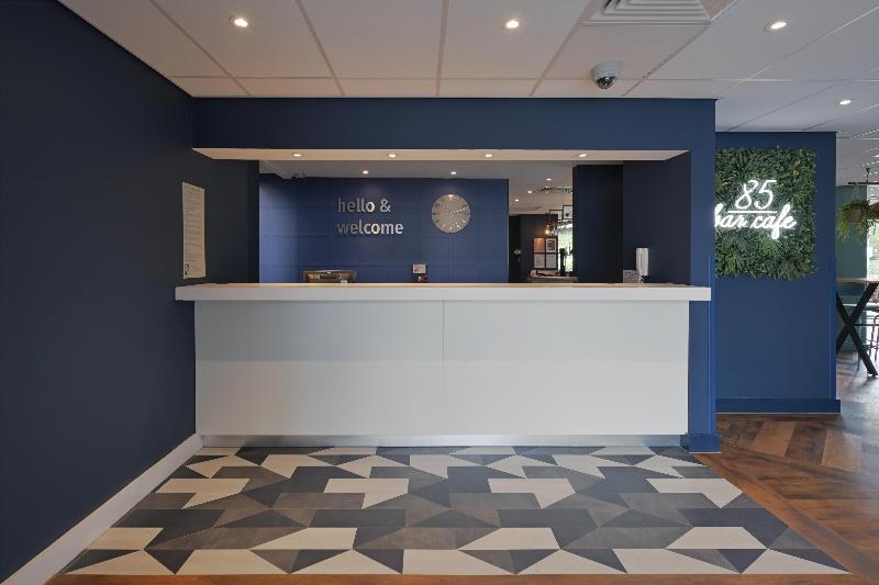 Travelodge Stratford Upon Avon - Lobi