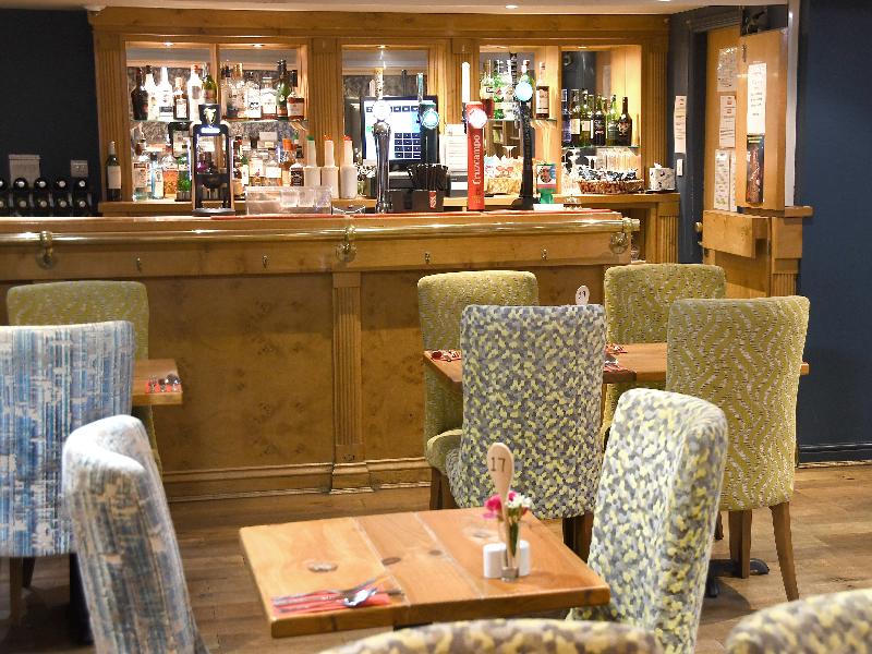 The Queens Hotel & Victoria Cloisters Apartments - Bar