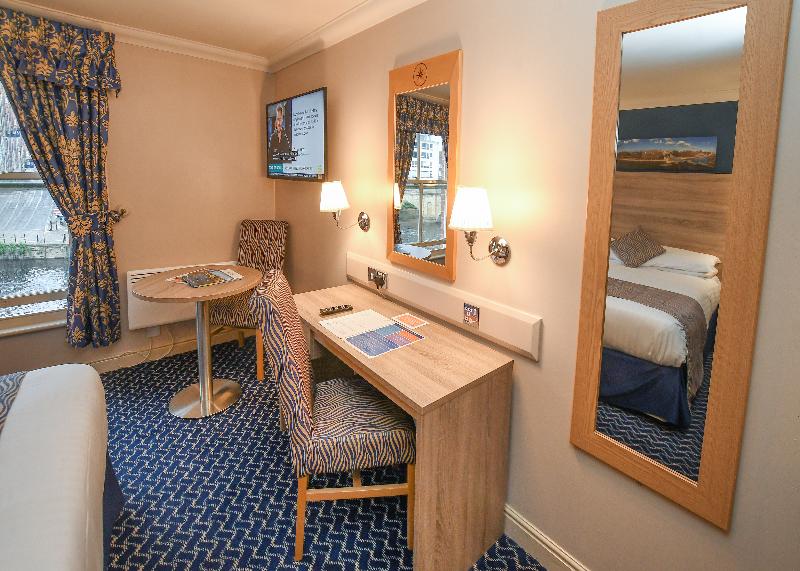 The Queens Hotel & Victoria Cloisters Apartments - Oda