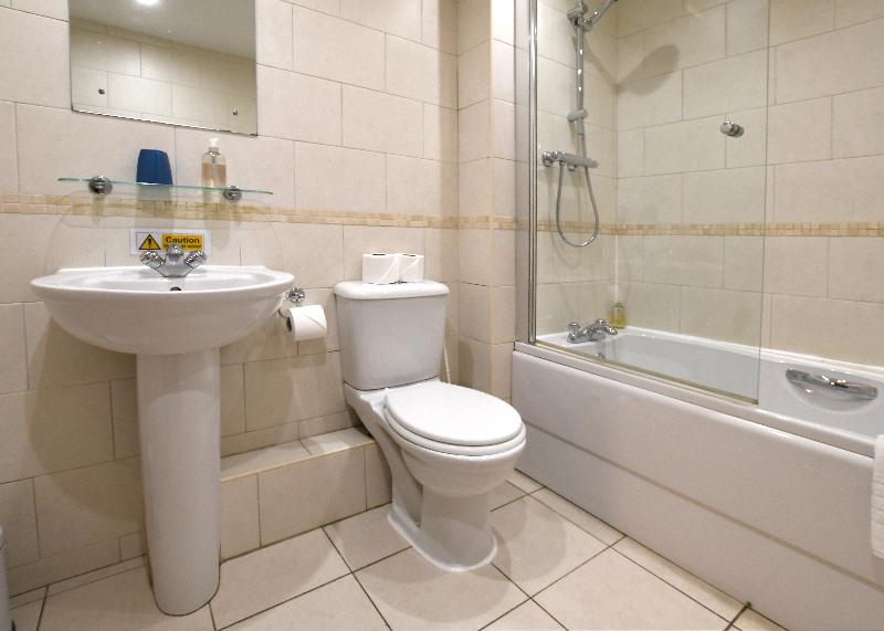 The Queens Hotel & Victoria Cloisters Apartments - Oda