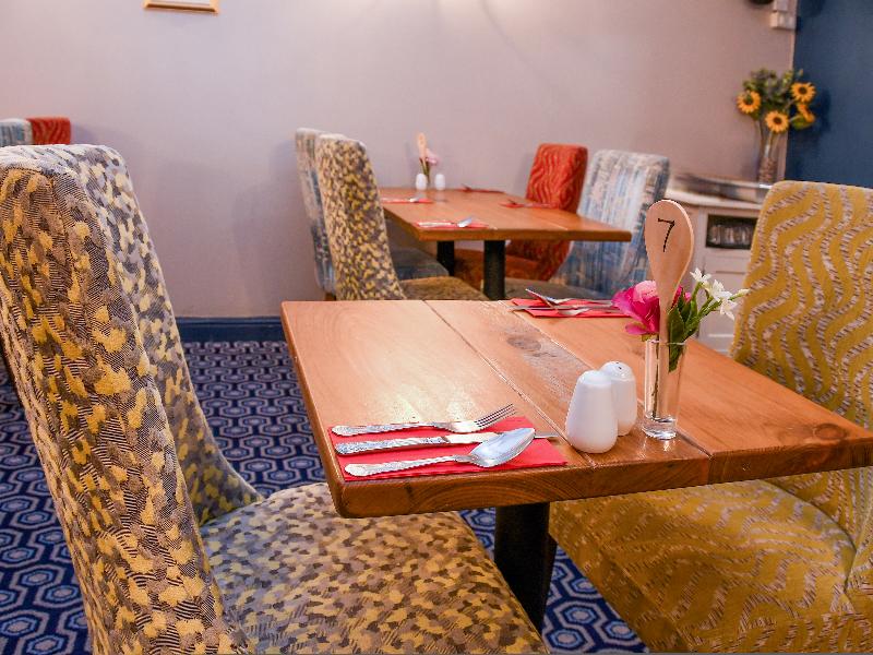 The Queens Hotel & Victoria Cloisters Apartments - Restoran