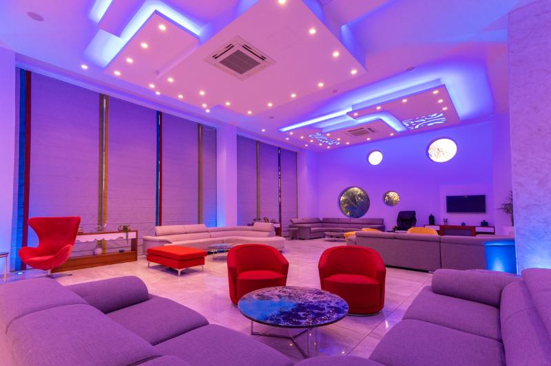 Nicholas Color Hotel - Lobi