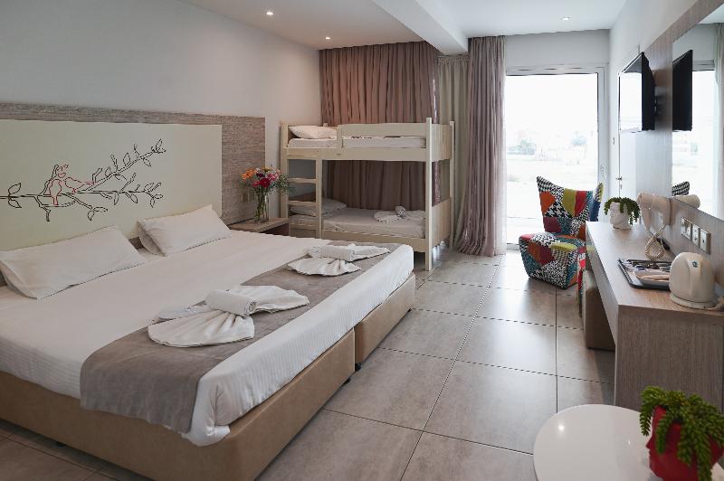 Nicholas Color Hotel - Oda