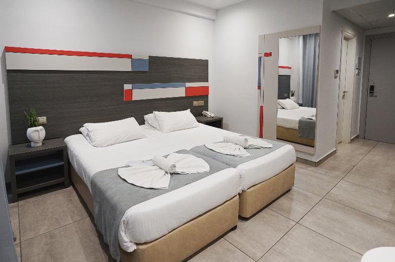 Nicholas Color Hotel - Oda