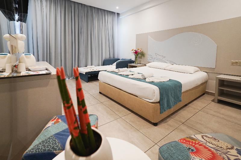 Nicholas Color Hotel - Oda