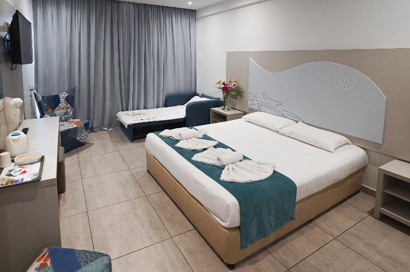 Nicholas Color Hotel - Oda