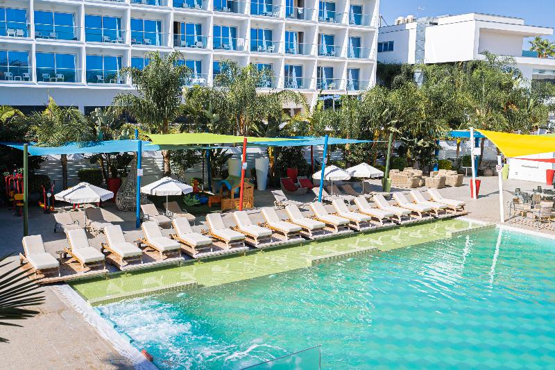 Nicholas Color Hotel - Havuz