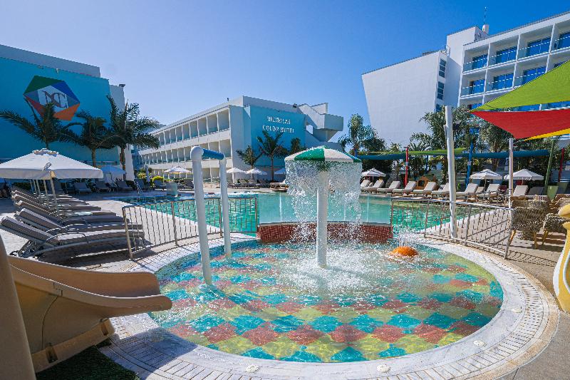 Nicholas Color Hotel - Havuz
