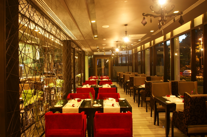 Z Through By The Zign - Restoran