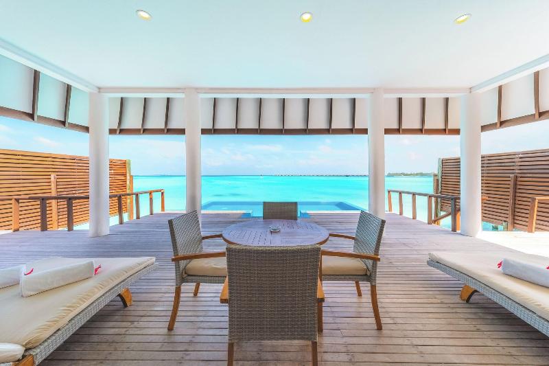 Hideaway Beach Resort and Spa Dhonakulhi Maldives - Havuz
