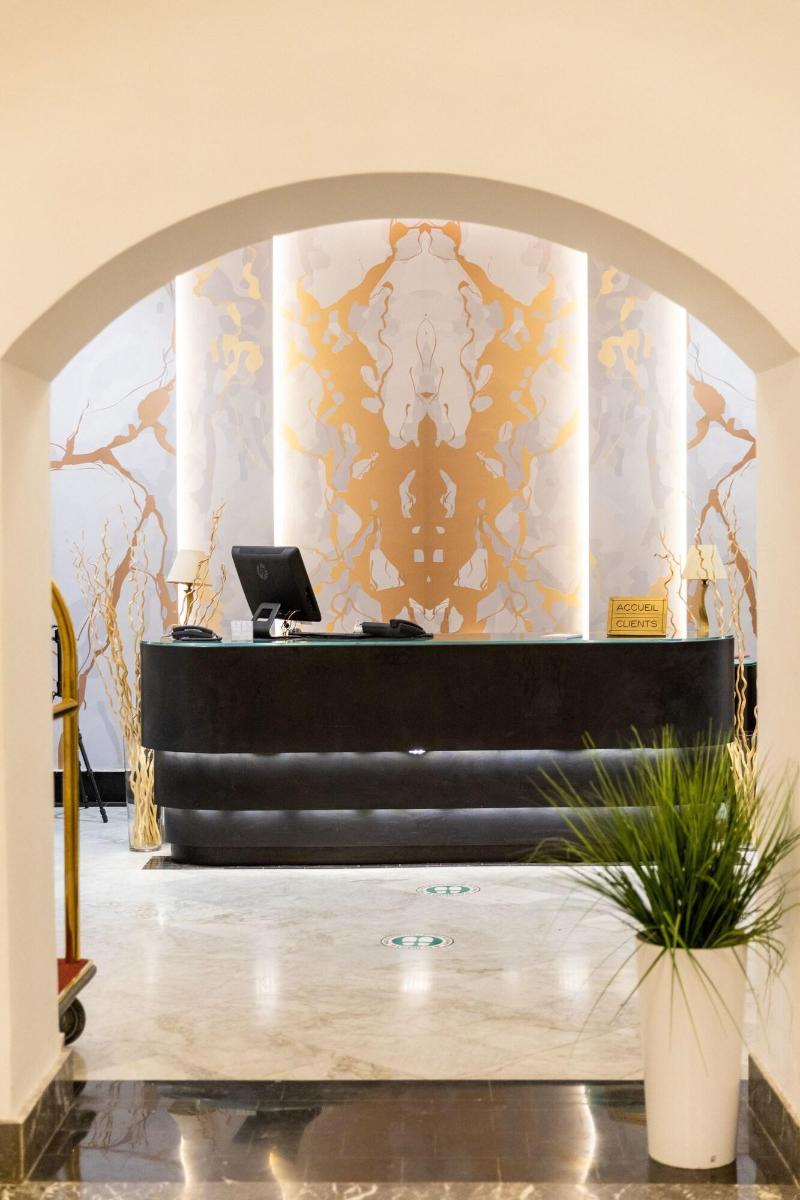 Majestic - Lobi