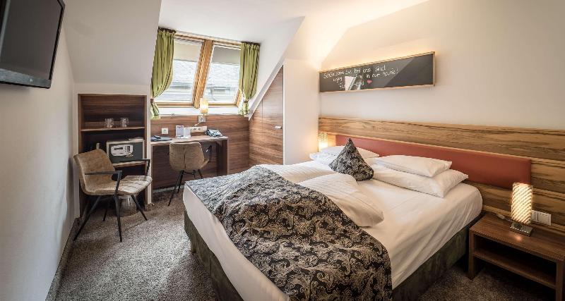 Hotel Goldener Adler, BW Signature Collection - Oda