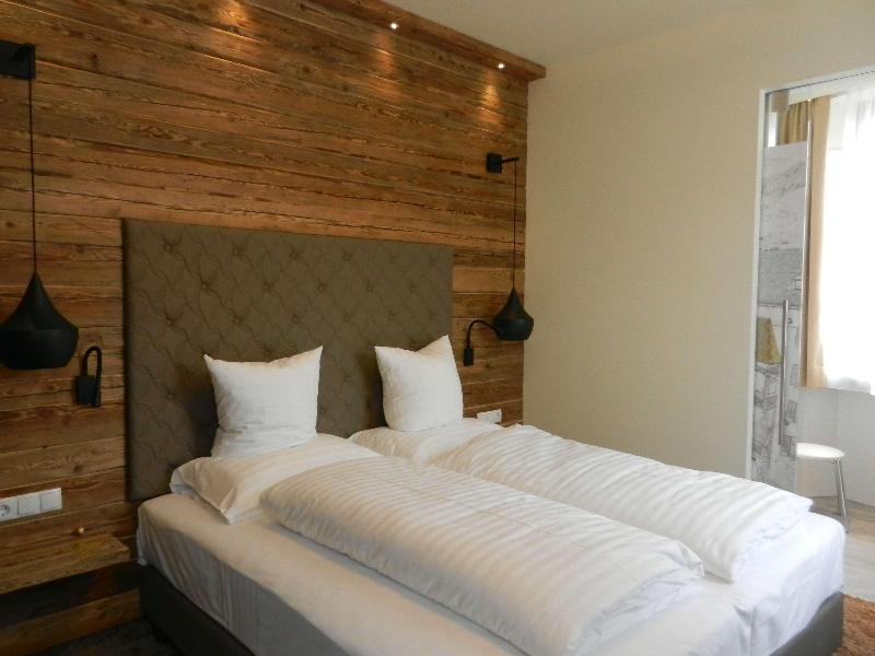 Hotel Goldener Adler, BW Signature Collection - Oda