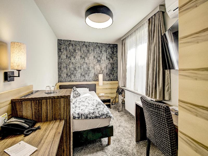 Hotel Goldener Adler, BW Signature Collection - Oda