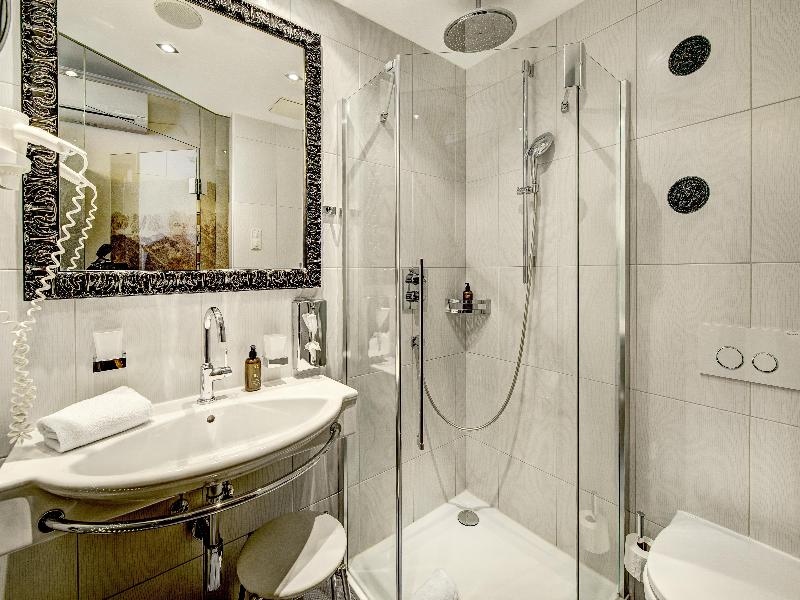 Hotel Goldener Adler, BW Signature Collection - Oda