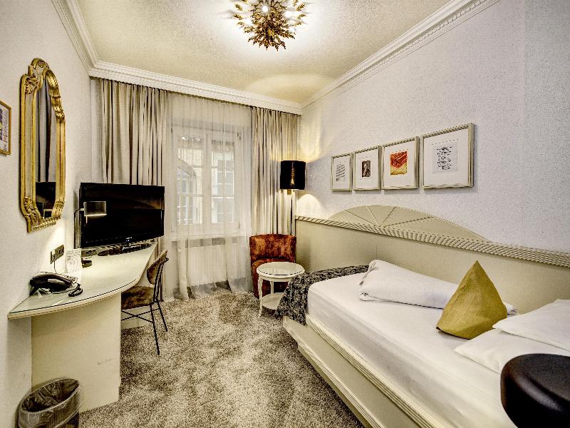 Hotel Goldener Adler, BW Signature Collection - Oda