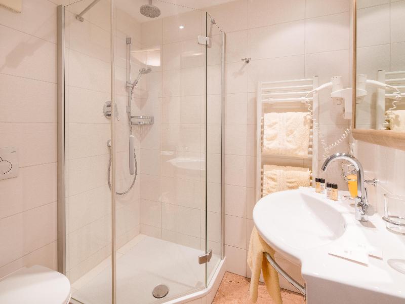 Hotel Goldener Adler, BW Signature Collection - Oda