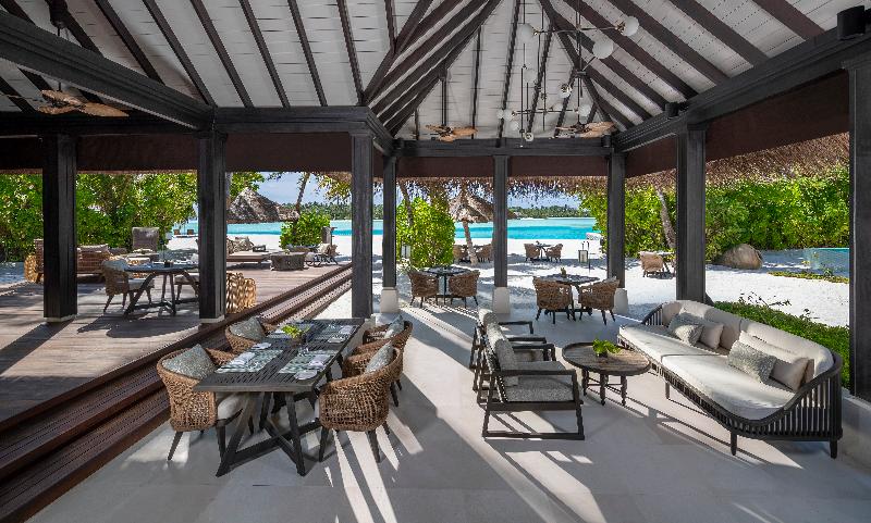 Naladhu Private Island Maldives - Bar