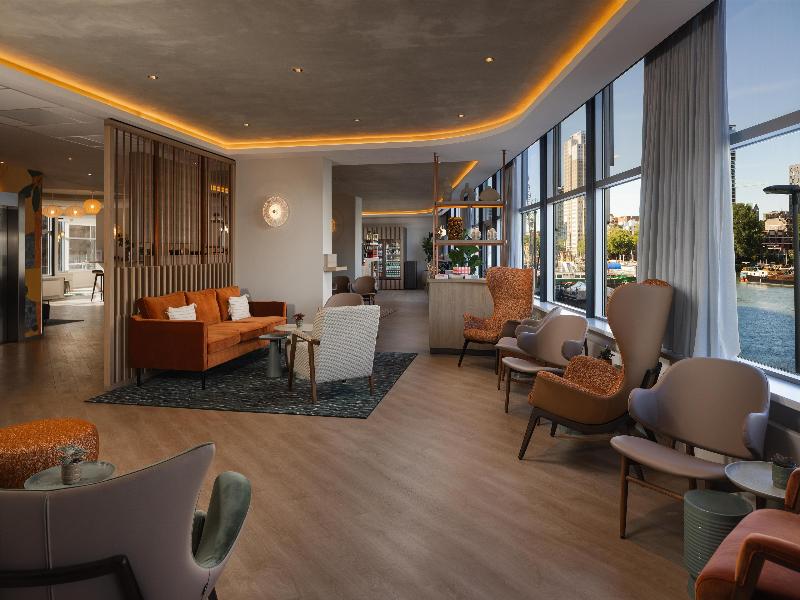 DoubleTree by Hilton Rotterdam Centre - Lobi