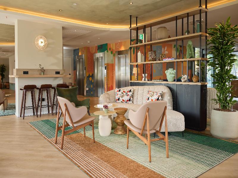 DoubleTree by Hilton Rotterdam Centre - Lobi