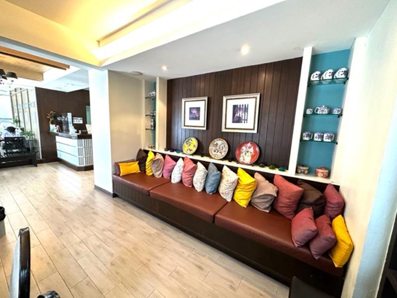 Sawasdee Hotel @ Sukhumvit Soi 8 - Lobi