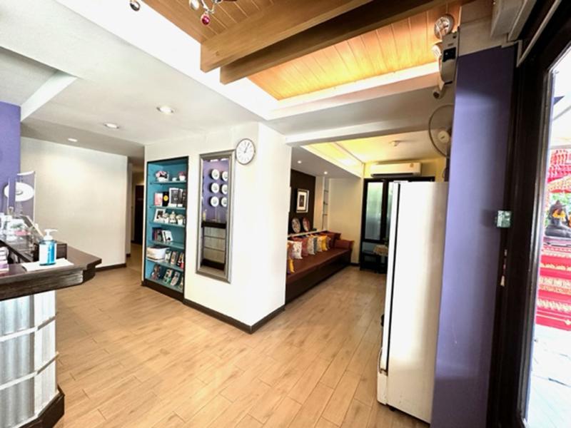 Sawasdee Hotel @ Sukhumvit Soi 8 - Lobi