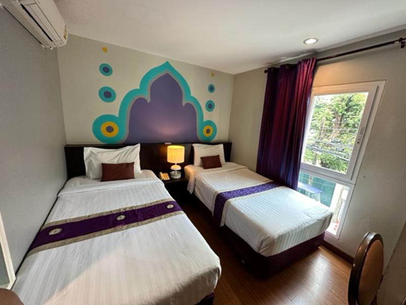 Sawasdee Hotel @ Sukhumvit Soi 8 - Oda