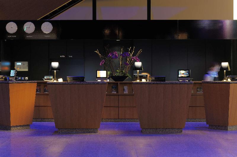 Radisson Blu Hotel, Zurich Airport - Lobi