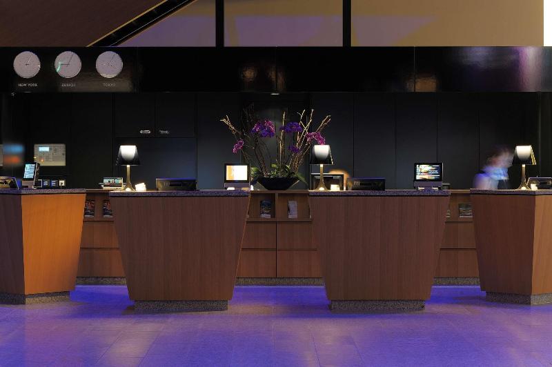 Radisson Blu Hotel, Zurich Airport - Lobi