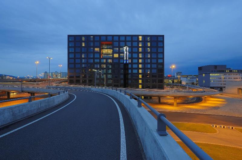 Radisson Blu Hotel, Zurich Airport - Genel
