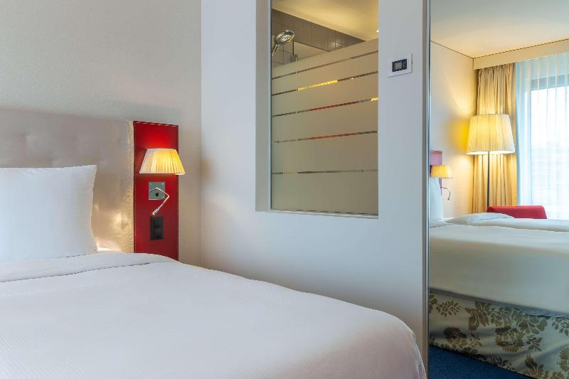Radisson Blu Hotel, Zurich Airport - Oda