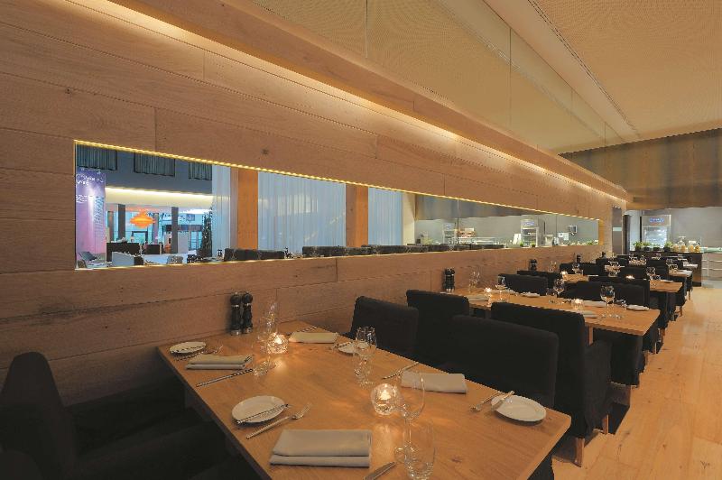 Radisson Blu Hotel, Zurich Airport - Restoran