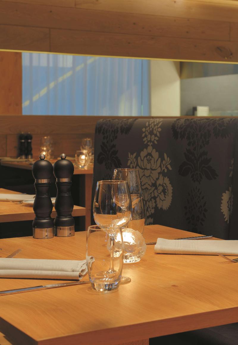 Radisson Blu Hotel, Zurich Airport - Restoran