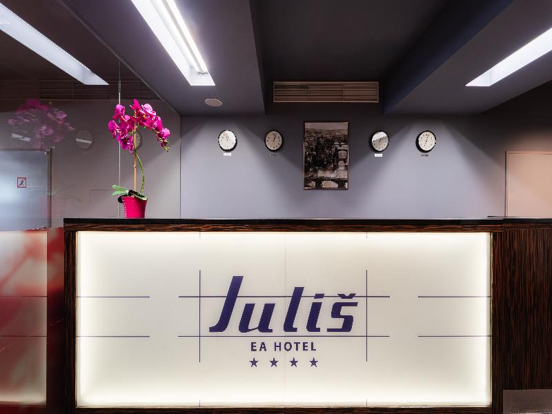 EA Hotel Julis - Lobi