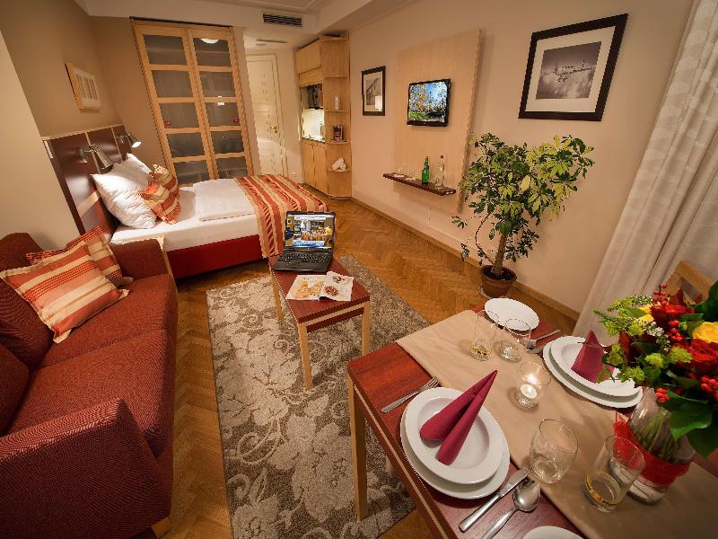 EA Hotel Julis - Oda